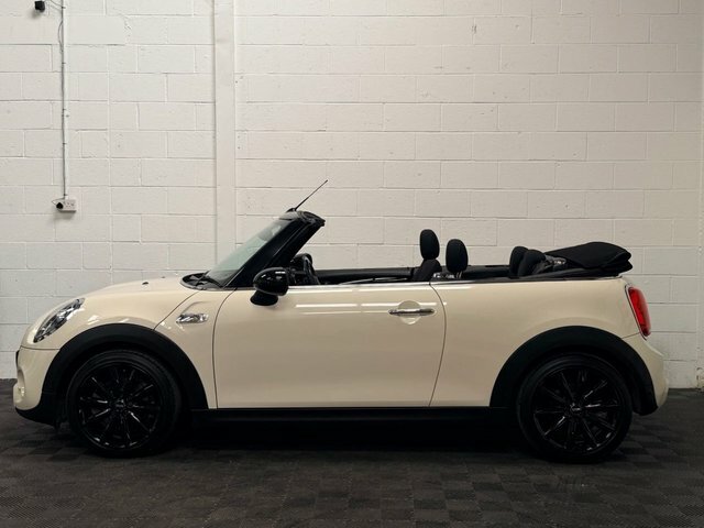 Mini Convertible 2.0 Cooper S Convertible Steptronic Eur GM68ADU White #5