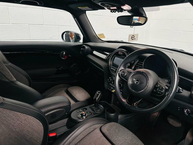 Mini Electric Hatch Cooper Se 32.6Kwh Level 2 Hatchback Elec HT70AVW Green #2