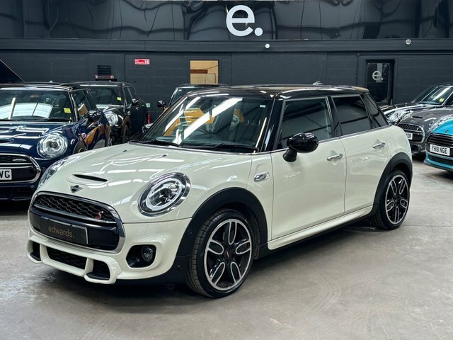 Mini Hatch 2.0 Cooper S Sport Hatchback Steptronic White