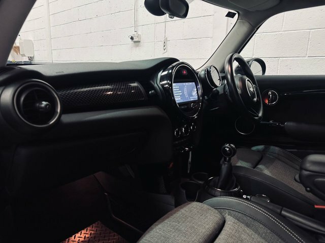 Mini Hatch 2.0 Cooper S Hatchback Euro 6 S WA15VSP Grey #3
