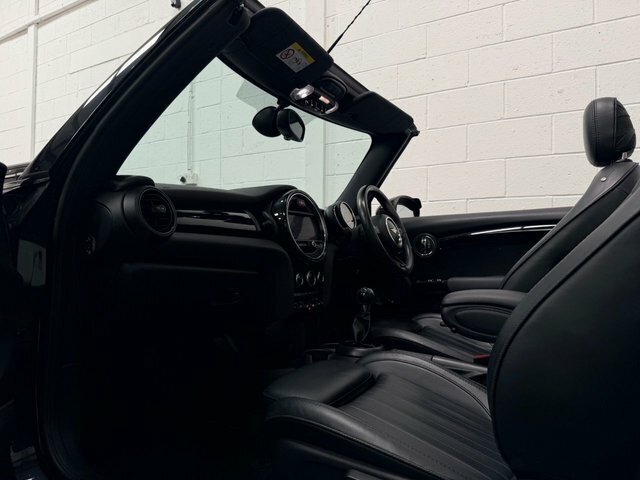 Mini Convertible 2.0 Cooper S Convertible Steptronic Eur Black #3