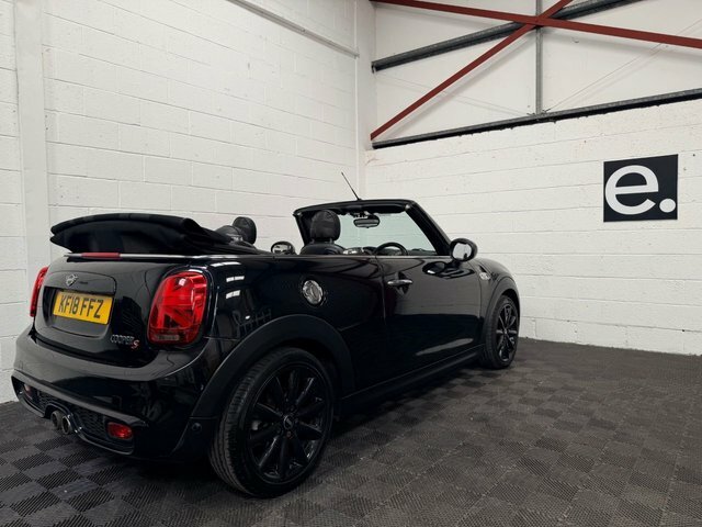 Mini Convertible 2.0 Cooper S Convertible Steptronic Eur Black #5