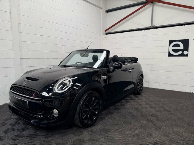 Mini Convertible 2.0 Cooper S Convertible Steptronic Eur Black #2