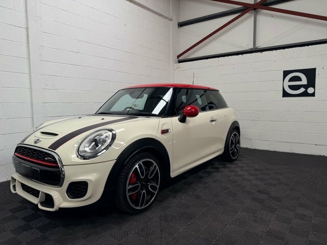 Mini Hatch 2.0 John Cooper Works Hatchback SP67NBL White #2
