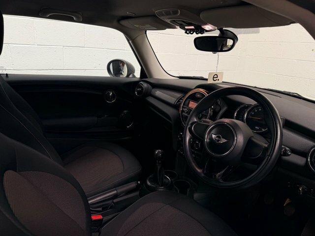 Mini Hatch 1.2 One Hatchback Euro 6 S S EF65VFU White #3