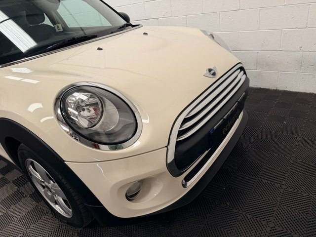 Mini Hatch 1.2 One Hatchback Euro 6 S S EF65VFU White #5