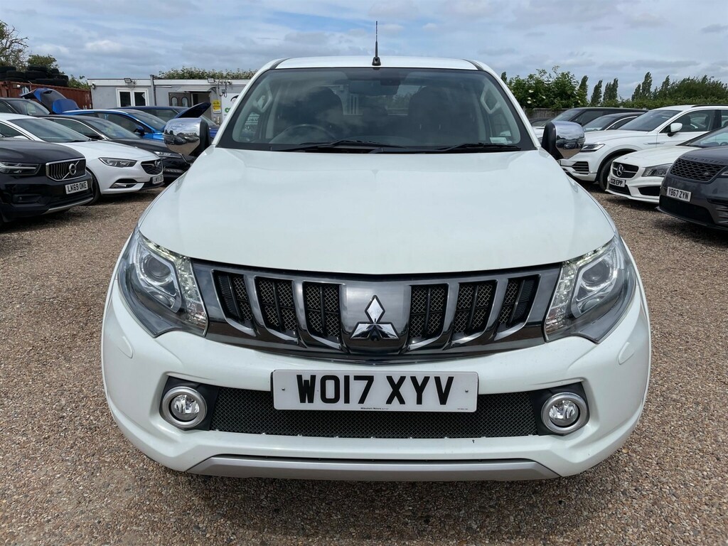 Mitsubishi L200 2.4 Di-d Dc Barbarian 4Wd Euro 6 WO17XYV #2