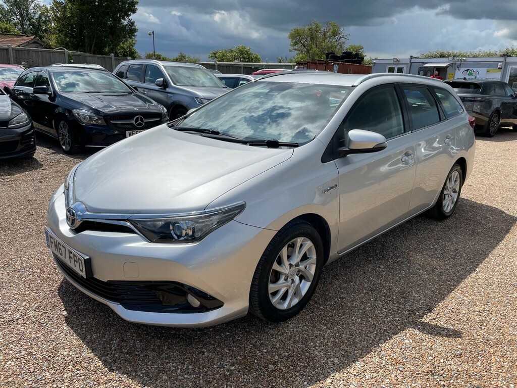 Toyota Auris 1.8 Vvt-h Icon Tech Touring Sports Cvt Euro 6 Ss