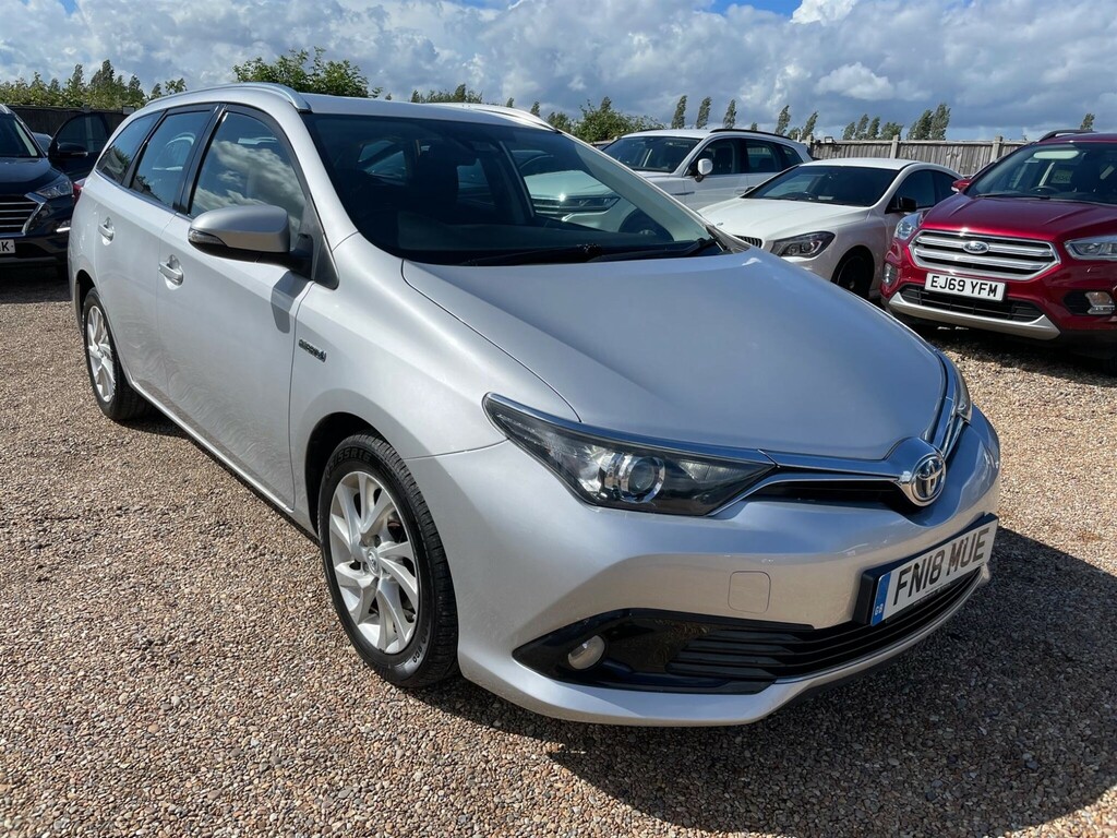 Toyota Auris 1.8 Vvt-h Icon Tech Touring Sports Cvt Euro 6 Ss