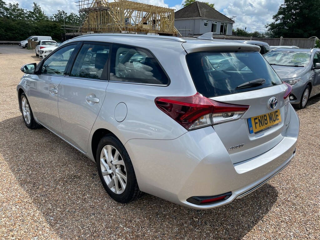 Toyota Auris 1.8 Vvt-h Icon Tech Touring Sports Cvt Euro 6 Ss  #3