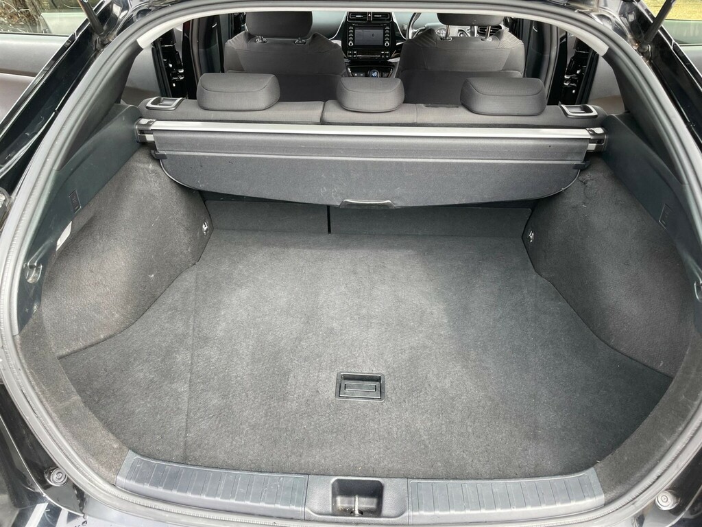 Toyota Prius Active White #34