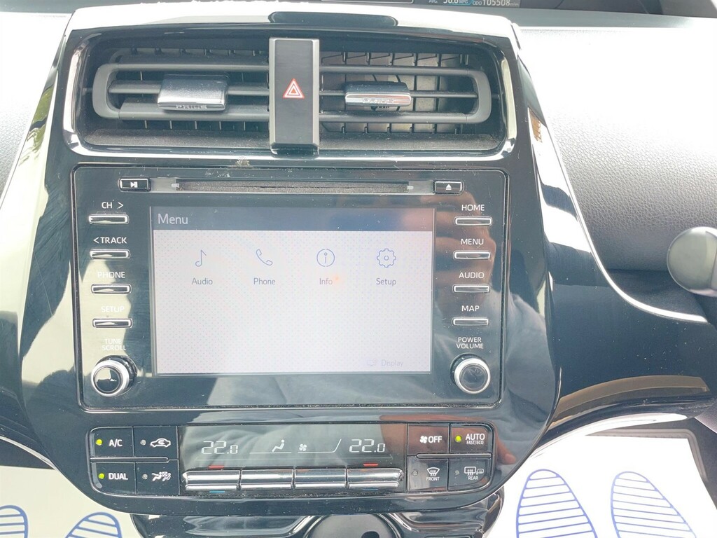 Toyota Prius Active White #13