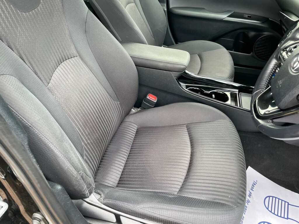Toyota Prius Active White #19
