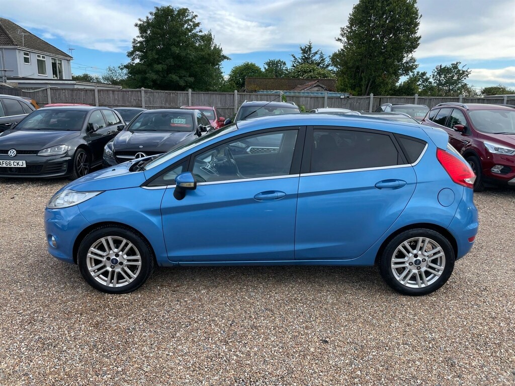 Ford Fiesta 1.6 Titanium HG59USZ  #4