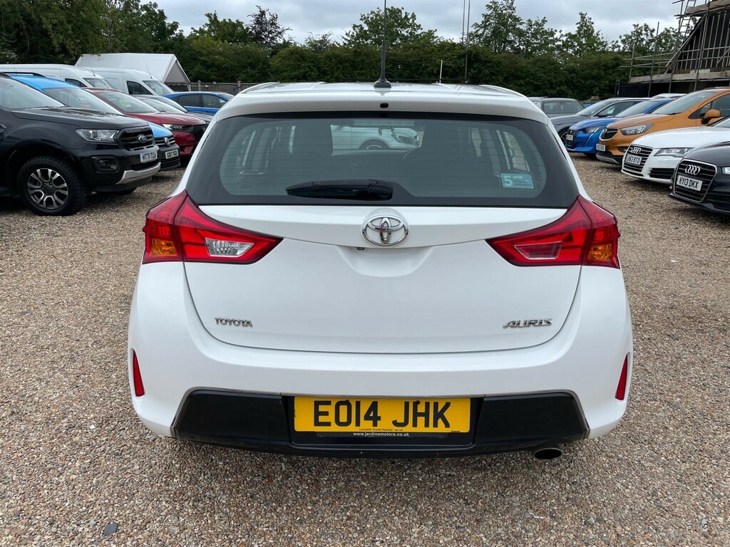 Toyota Auris 1.6 V-matic Icon Multidrive S Euro 5 #6