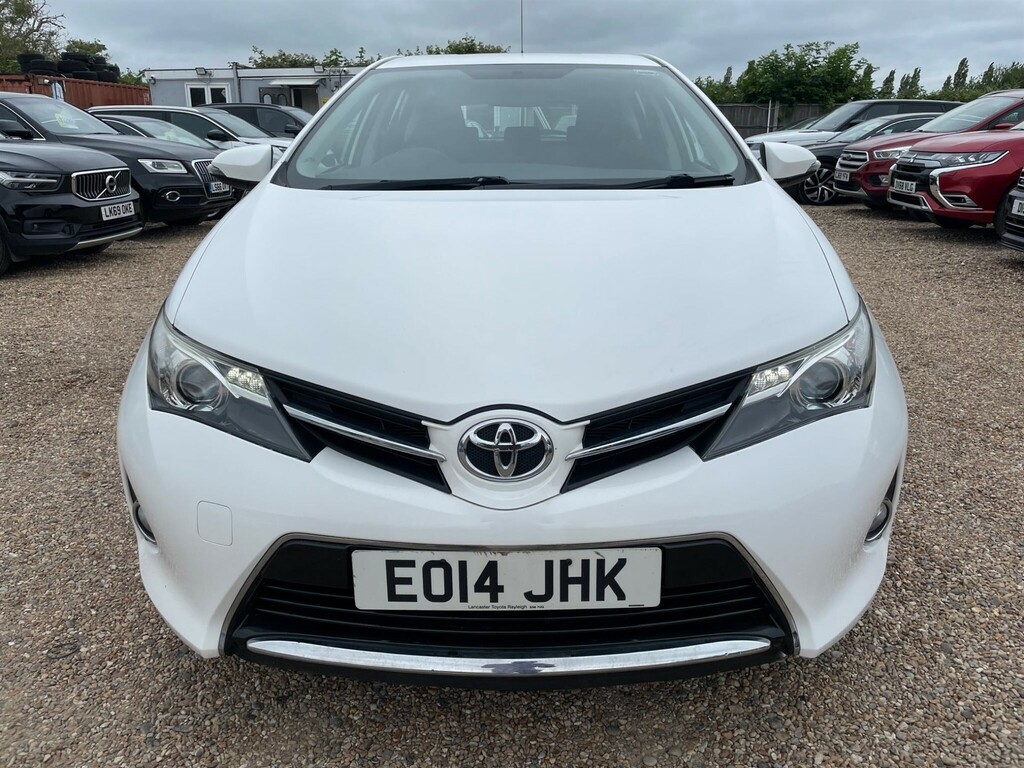 Toyota Auris 1.6 V-matic Icon Multidrive S Euro 5 #2