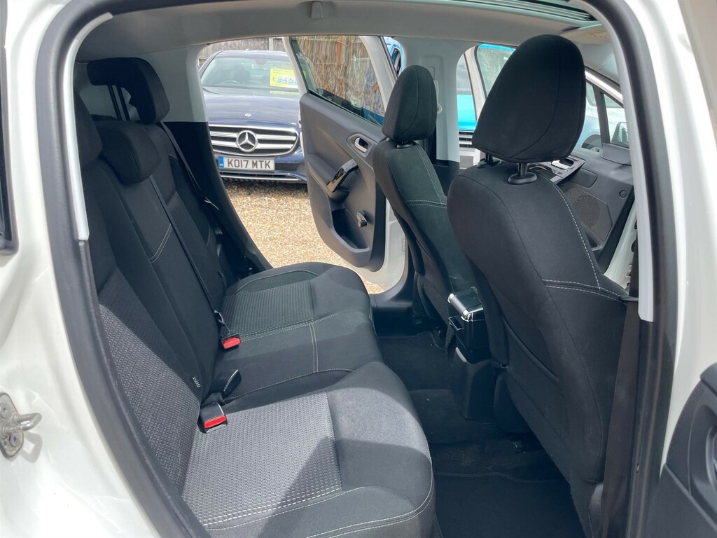 Peugeot 208 1.2 Puretech 82 Active White #34
