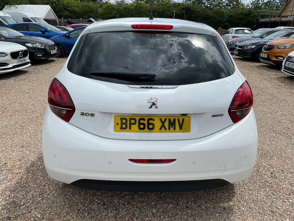 Peugeot 208 1.2 Puretech Allure Premium Euro 6 White #6