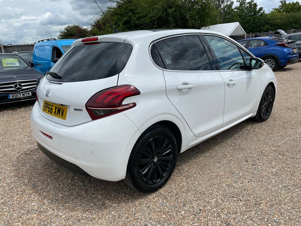 Peugeot 208 1.2 Puretech 82 Active White #7