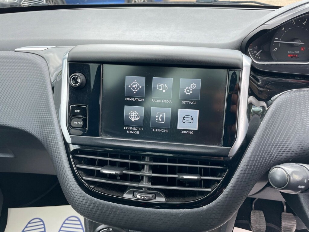 Peugeot 208 1.2 Puretech 82 Active White #12