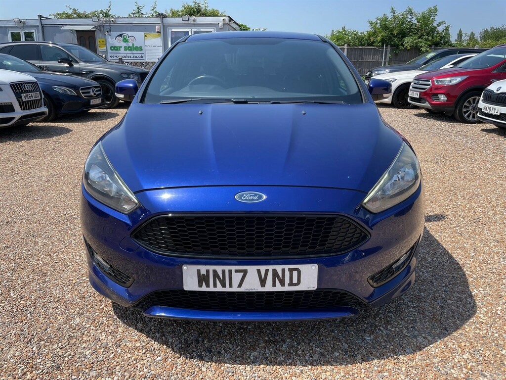 Ford Focus 1.5 Tdci St-line Euro 6 Ss WN17VND #2