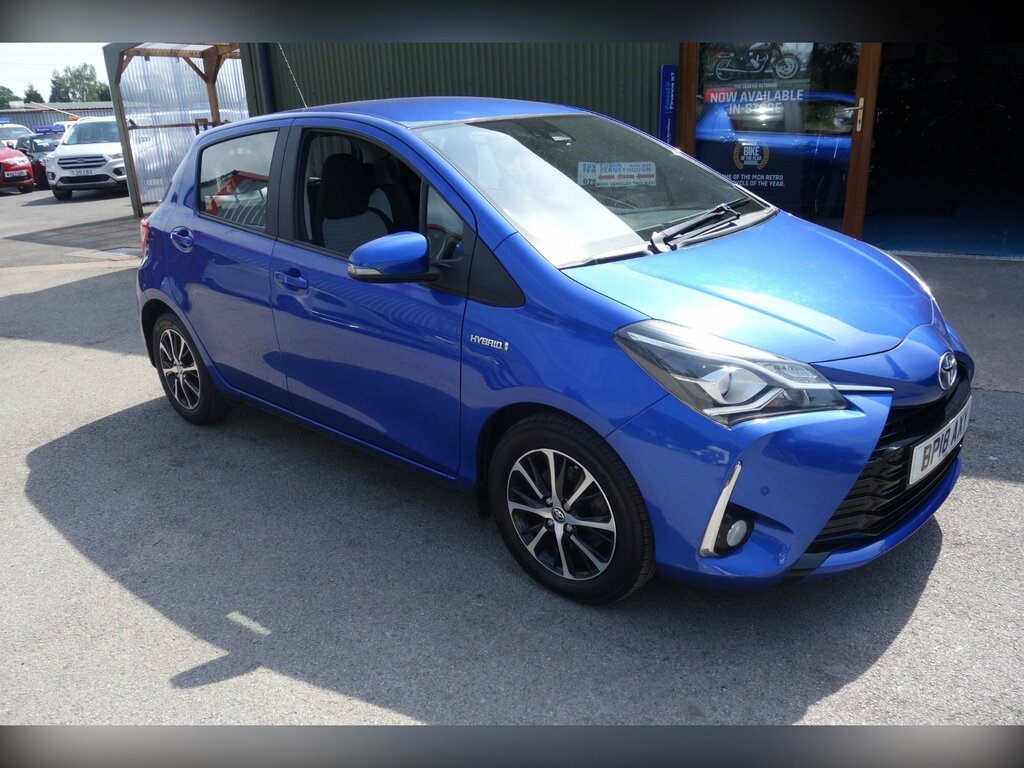 Toyota Yaris 1.5 Vvt-h Icon Tech Hatchback Hybrid E- Blue
