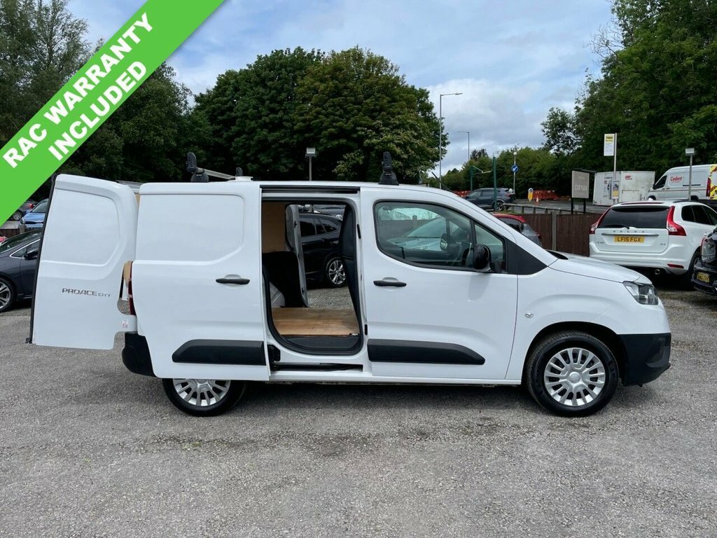 Toyota Proace City 1.5L Icon White #2