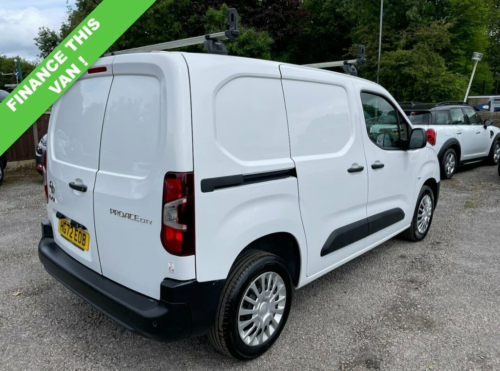 Toyota Proace City 1.5L Icon White #3