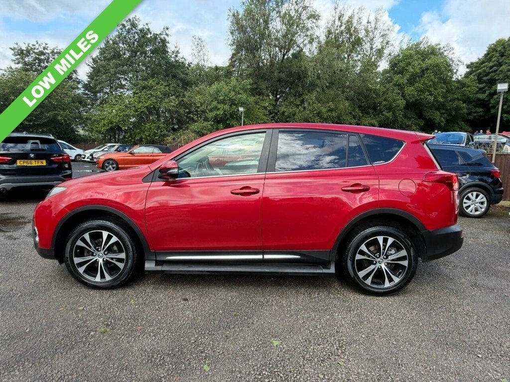 Toyota Rav 4 2L Icon Red #3