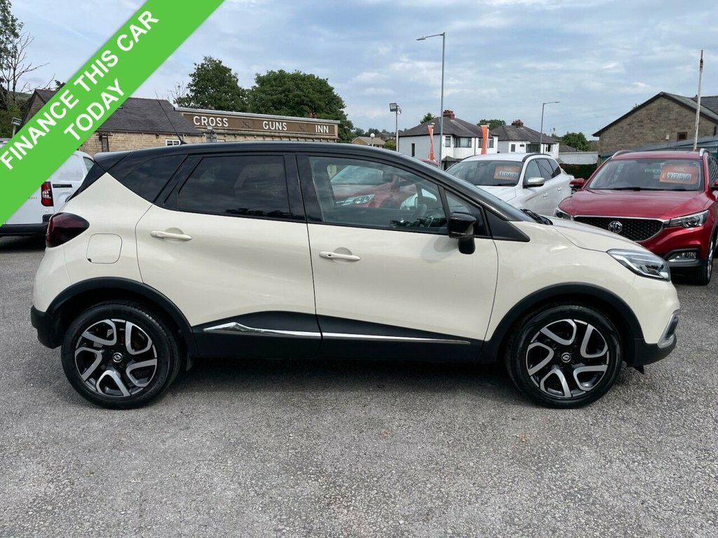 Renault Captur 0.9L Dynamique S Nav HS17NCE Black