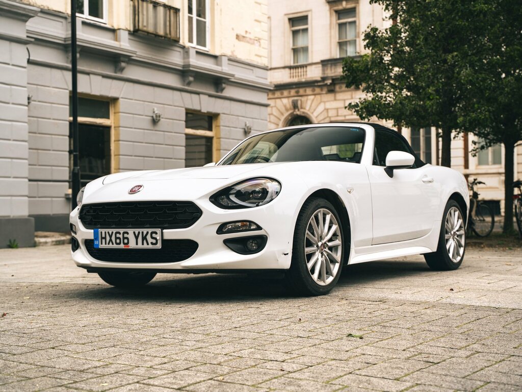 Fiat 124 Spider 1.4 Multiair Lusso Plus Convertible Eur White #3