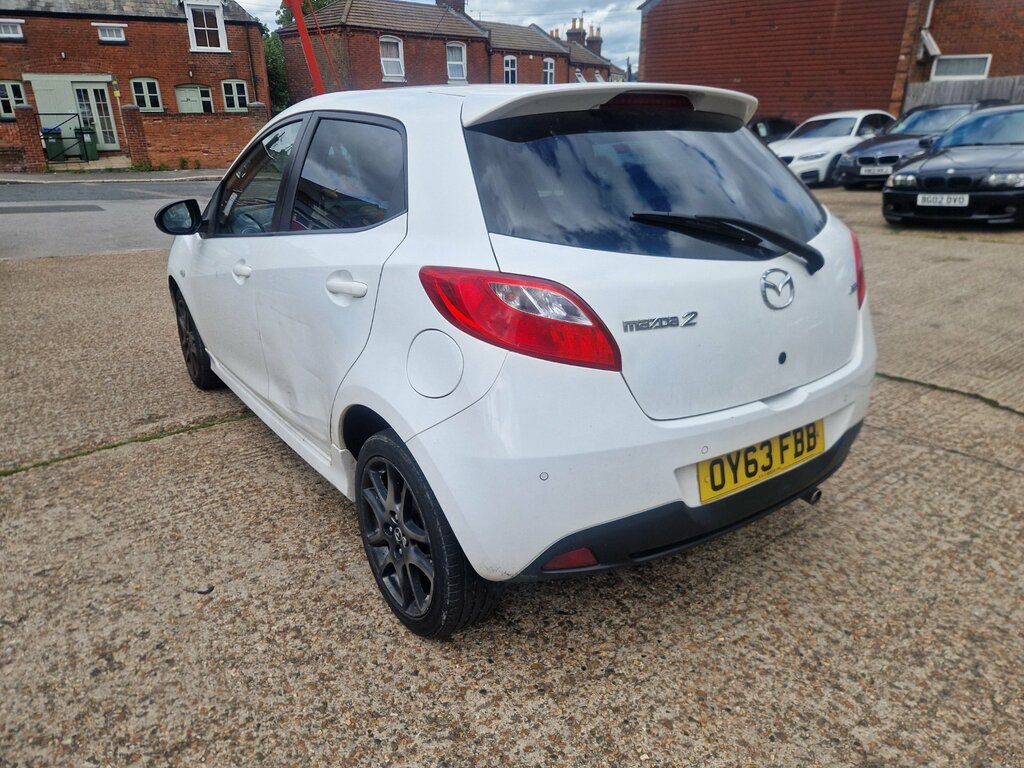 Mazda 2 1.3 Venture Hatchback Euro 5 84 White #4