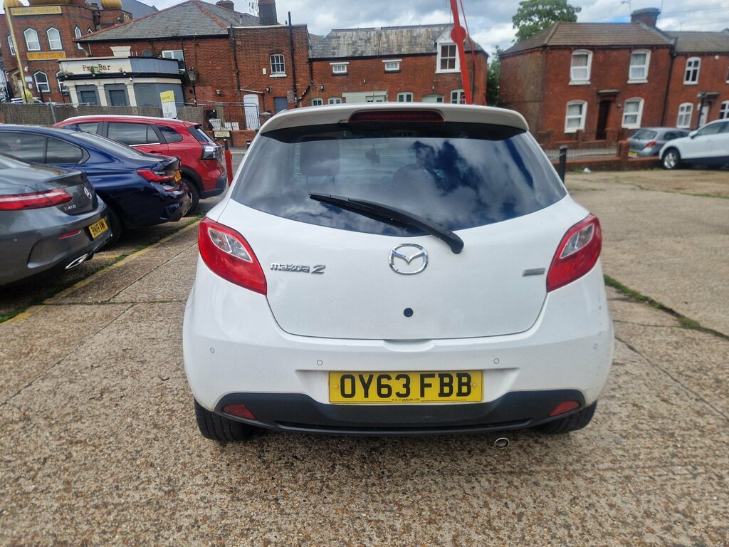 Mazda 2 1.3 Venture Hatchback Euro 5 84 White #5