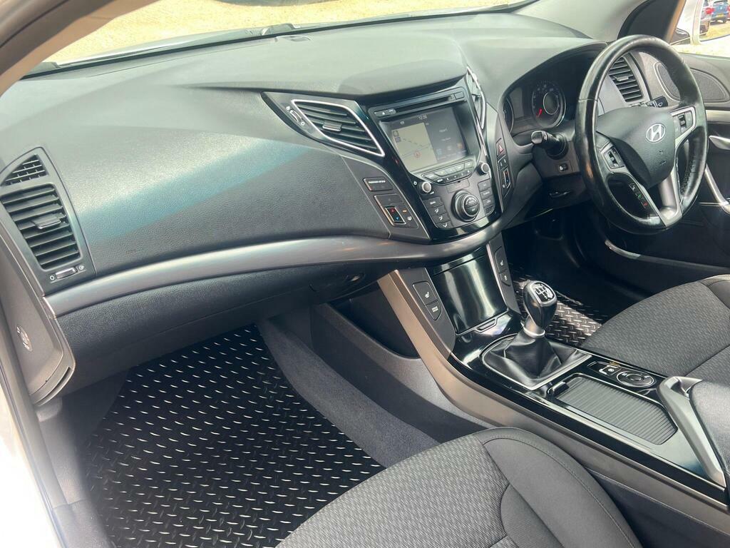 Hyundai I40 1.7 Crdi Blue Drive Se Nav Euro 6 S S Grey #2