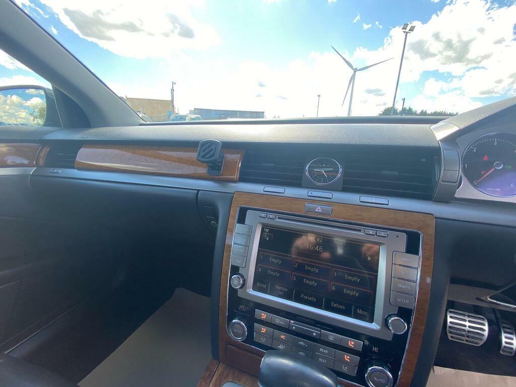 Volkswagen Phaeton 3.0 Tdi Black #13