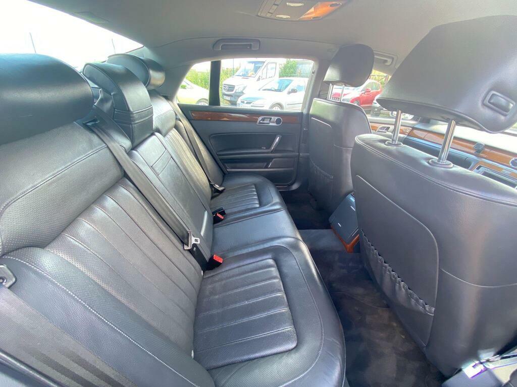 Volkswagen Phaeton 3.0 Tdi Black #17