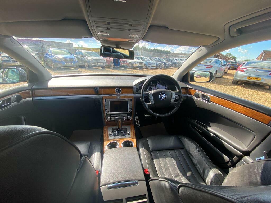 Volkswagen Phaeton 3.0 Tdi Black #15