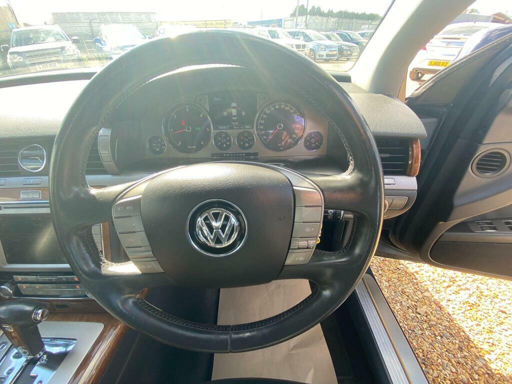 Volkswagen Phaeton 3.0 Tdi Black #28