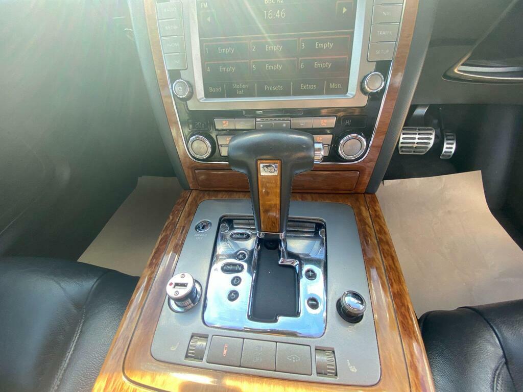 Volkswagen Phaeton 3.0 Tdi Black #10