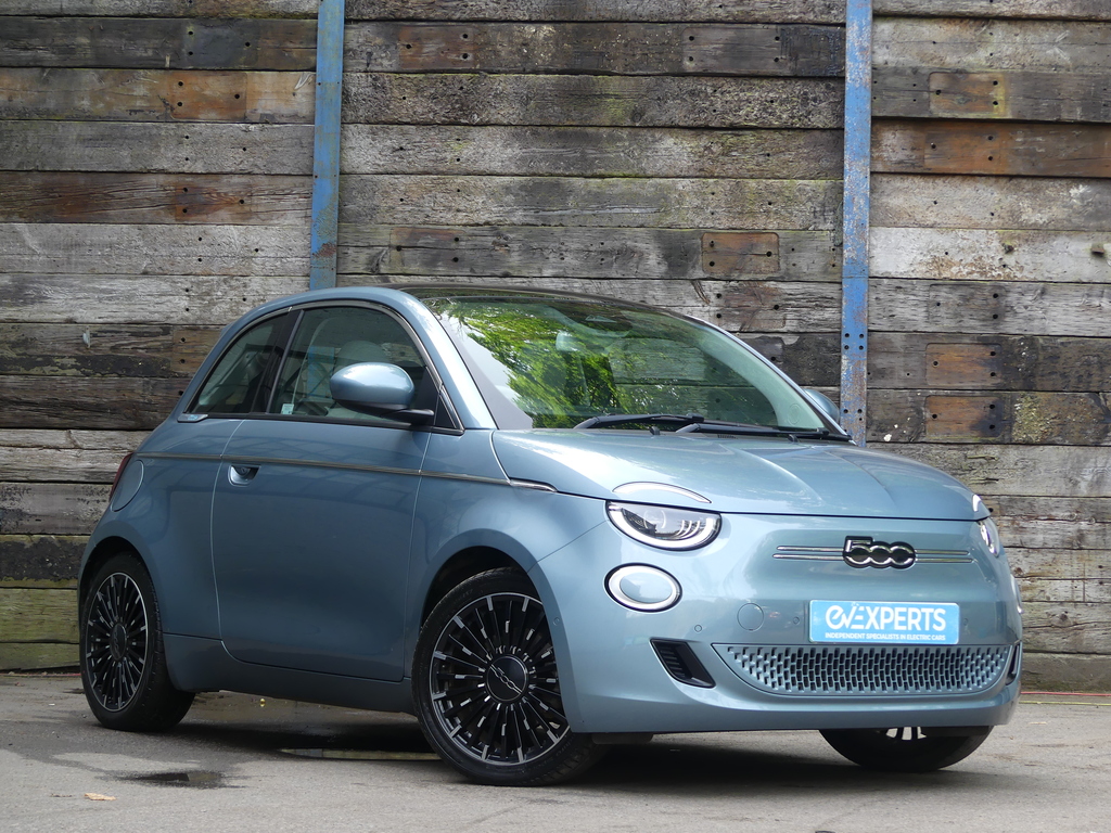 Fiat 500E La Prima Blue