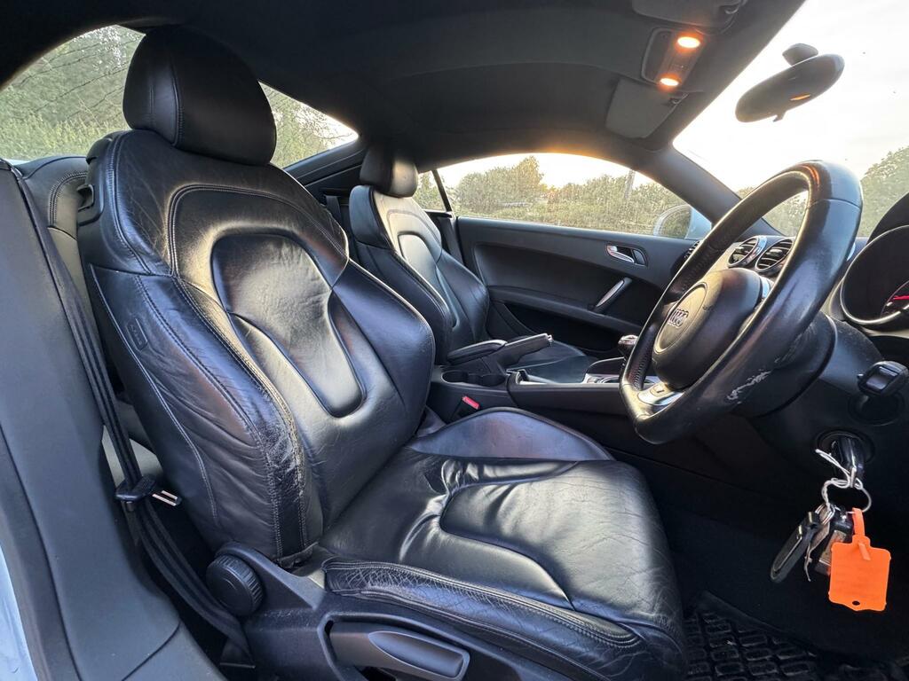 Audi TT 2.0 Tdi Ultra S Line Black #4