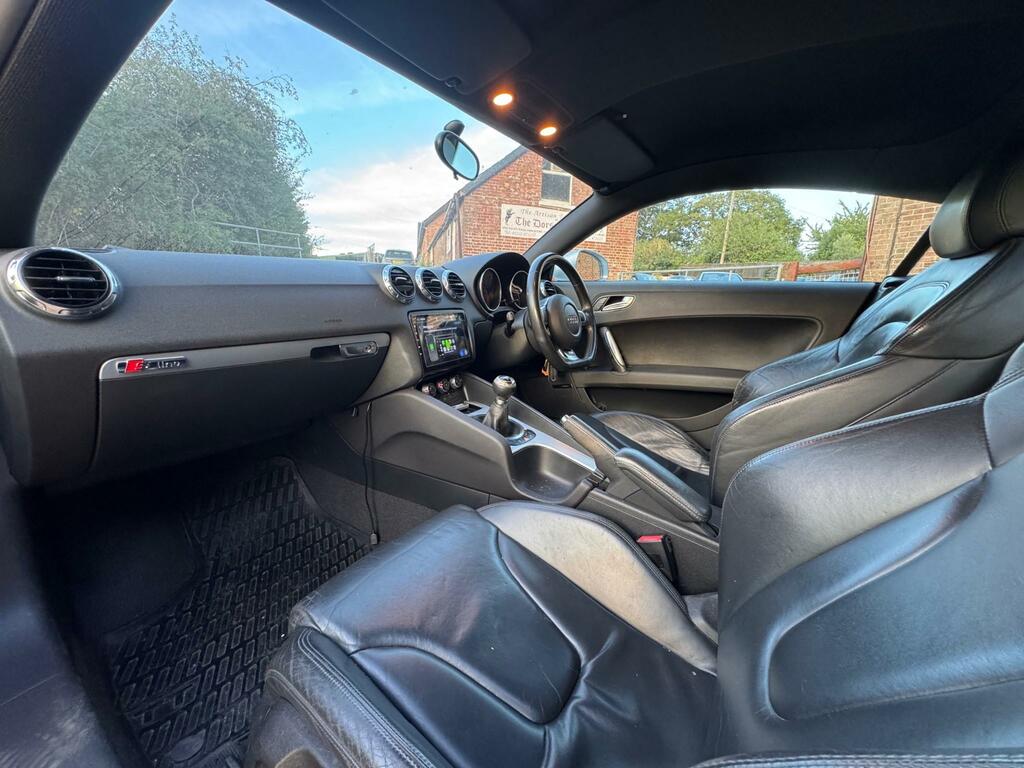 Audi TT 2.0 Tdi Ultra S Line Black #6