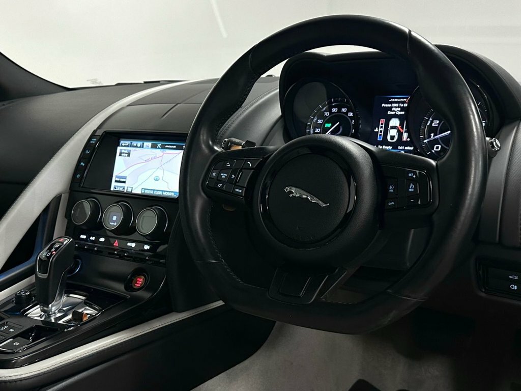 Jaguar F-Type 3L S Red #4