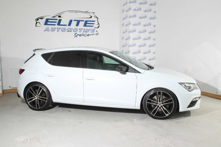 Seat Leon Leon Hatchback White #2