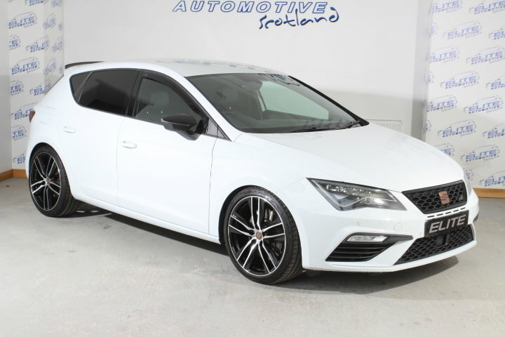 Seat Leon Leon Hatchback White #3