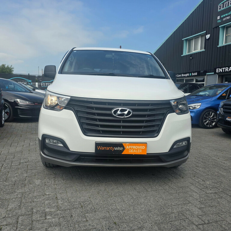 Hyundai I800 Se Crdi White #2