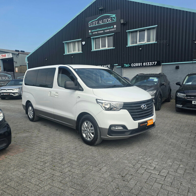 Hyundai I800 Se Crdi White #3