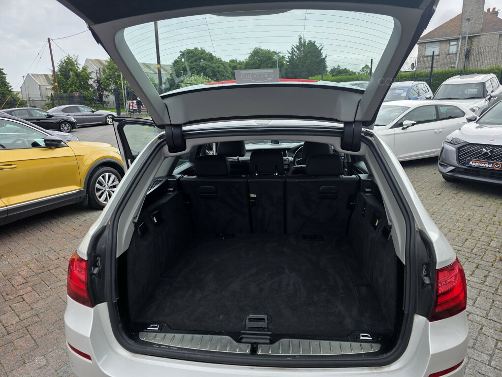 BMW 5 Series Saloon Grey #7