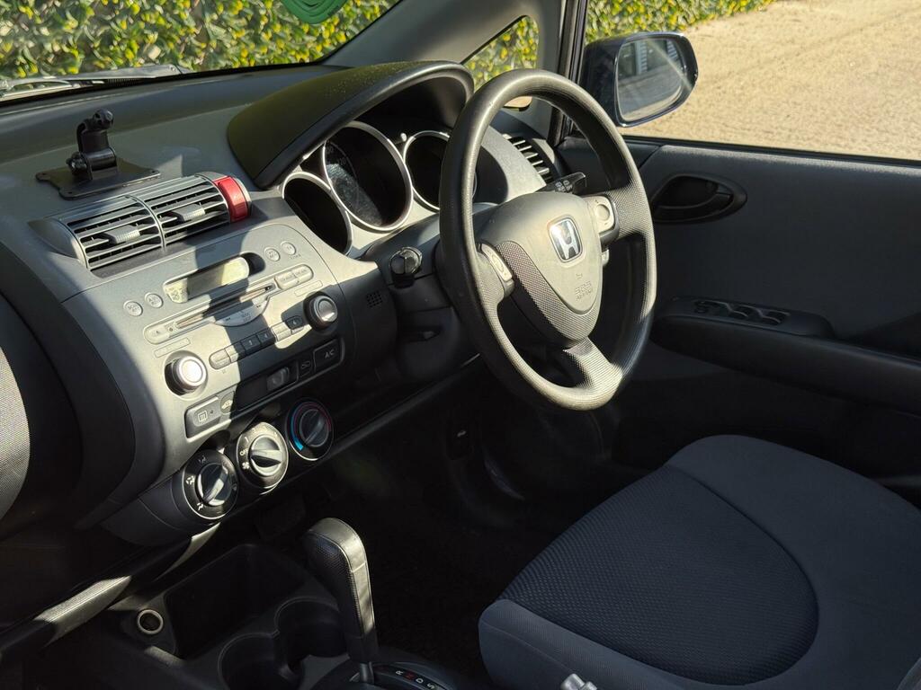 Honda Jazz 1.4 I-dsi Se Cvt-7 Silver #18