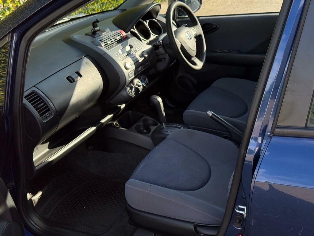 Honda Jazz 1.4 I-dsi Se Cvt-7 Silver #25